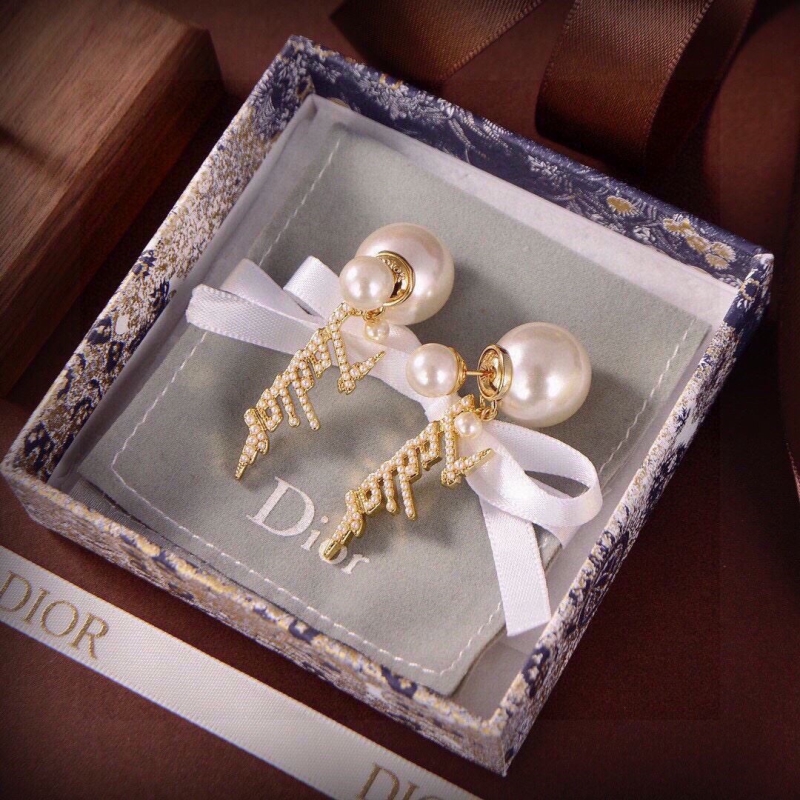 chr1st1an D10r earrings